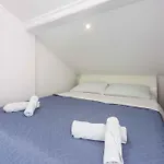 In 45270 Novi Vinodolski