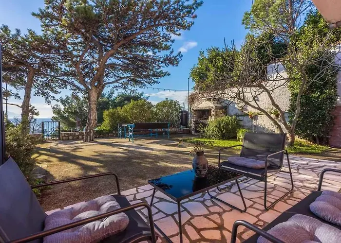 In 45270 Novi Vinodolski